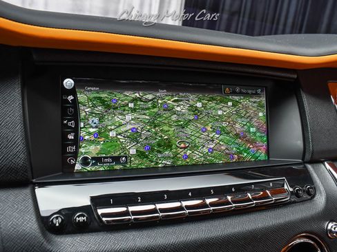 Used 2023 Rolls-Royce Cullinan image 14