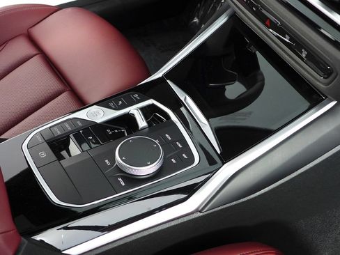 Certified 2024 BMW 330i Sedan w/ Convenience Package RWD image 15