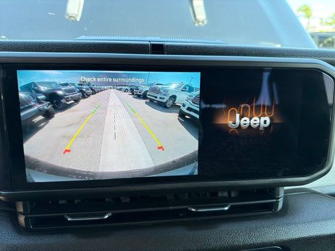 Used 2025 Jeep Wrangler Unlimited Sport AWD/4WD image 24