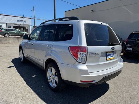 Used 2010 Subaru Forester 2.5X Premium AWD/4WD image 5