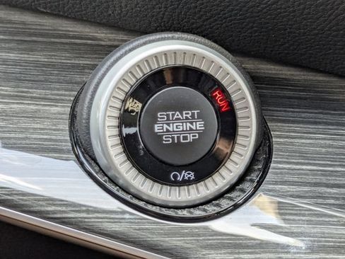 Used 2022 Jeep Wagoneer Series III w/ Premium Group I RWD image 39