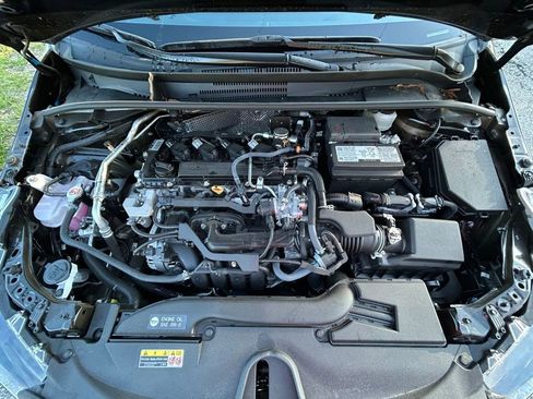 Used 2025 Toyota Corolla LE FWD image 12