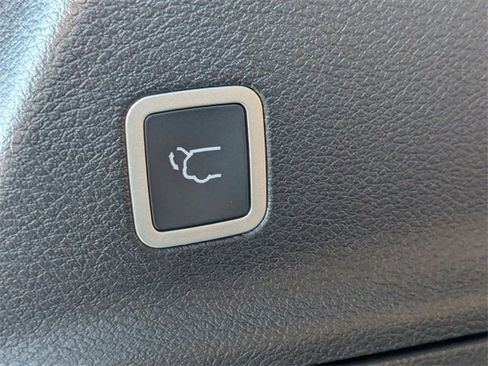 New 2026 Chrysler Pacifica Pinnacle image 31