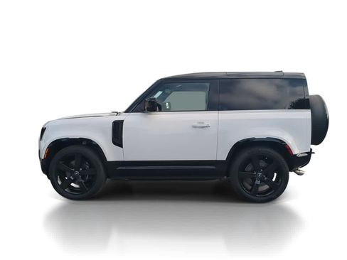 Certified 2025 Land Rover Defender 90 V8 AWD/4WD image 5
