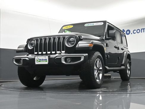 Used 2022 Jeep Wrangler Unlimited Sahara w/ LED Lighting Group AWD/4WD image 7
