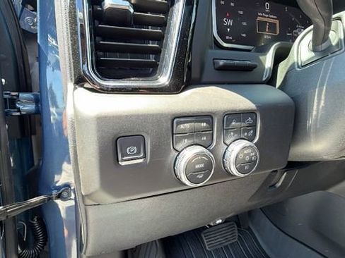 New 2026 GMC Sierra 2500 Denali w/ Denali Reserve Package AWD/4WD image 17