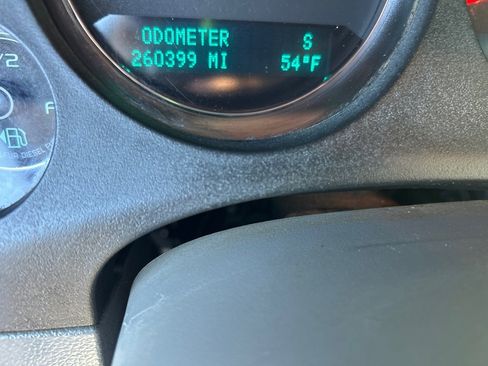 Used 2011 Chevrolet Silverado 2500 LTZ w/ LTZ Plus Package image 17