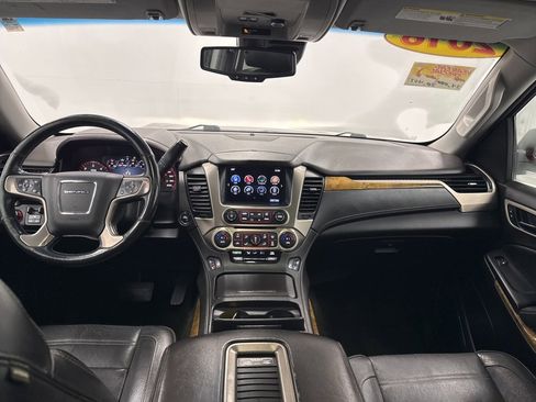 Used 2016 GMC Yukon XL Denali image 23