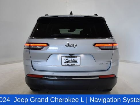 Used 2024 Jeep Grand Cherokee L Limited w/ Luxury Tech Group II image 5