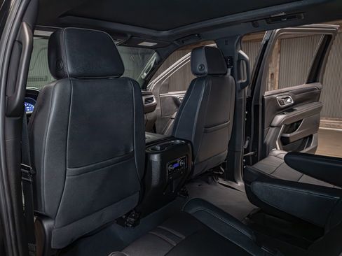 Used 2023 Chevrolet Suburban RST w/ Sport Performance Package image 21