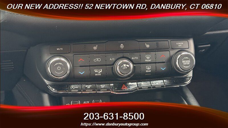 Used 2021 Dodge Durango SXT AWD/4WD image 23