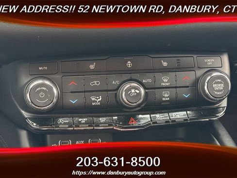 Used 2021 Dodge Durango SXT AWD/4WD image 23