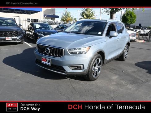 Used 2021 Volvo XC40 T4 Inscription image 1