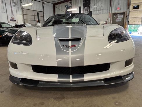 Used 2013 Chevrolet Corvette 427 w/ 1SC Preferred Equipment Group RWD image 9