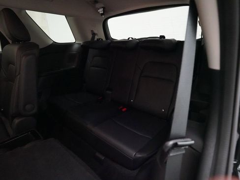 Certified 2025 Nissan Pathfinder SL w/ SL Premium Package AWD/4WD image 17