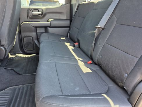 Used 2020 GMC Sierra 1500 4x4 Crew Cab w/ Sierra Value Package image 17