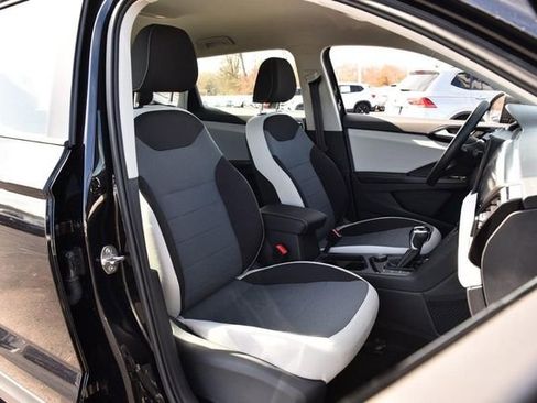 Used 2025 Volkswagen Taos S AWD/4WD image 20