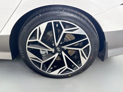 Used 2023 Hyundai Ioniq 6 SEL RWD image 37