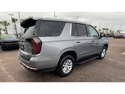 Used 2025 Chevrolet Tahoe LT AWD/4WD image 2