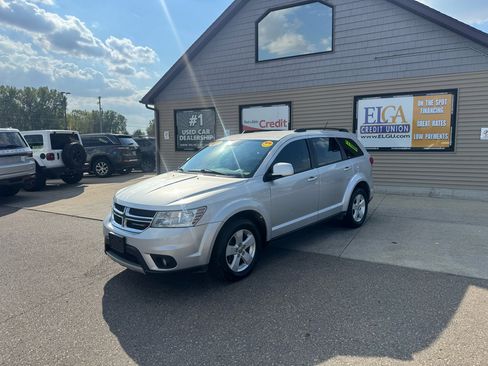 Used 2012 Dodge Journey SXT image 1
