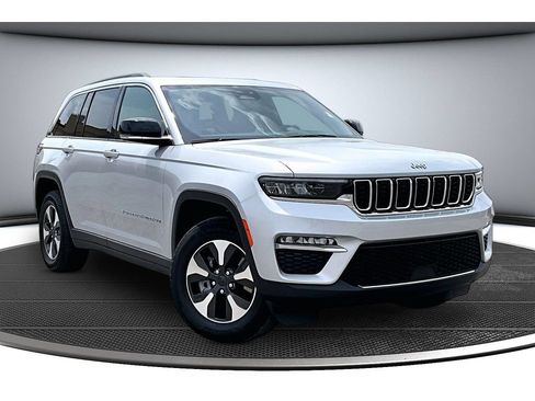 Used 2024 Jeep Grand Cherokee Limited 4xe AWD/4WD image 2