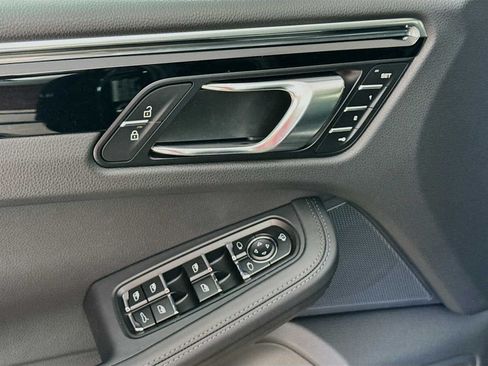 New 2025 Porsche Macan AWD/4WD image 14