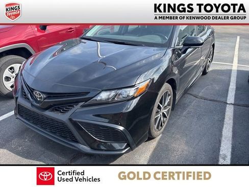 Used 2024 Toyota Camry SE w/ Cold Weather Package image 4