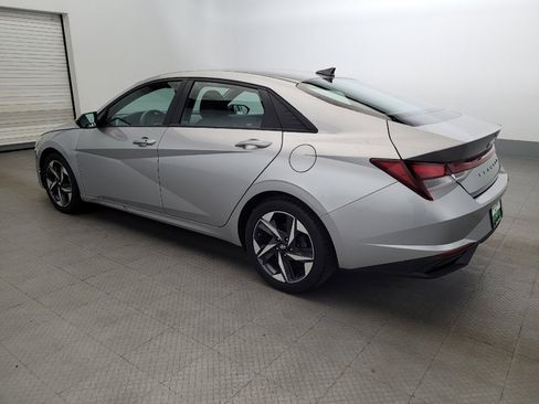 Used 2023 Hyundai Elantra SEL w/ Convenience Package FWD image 3