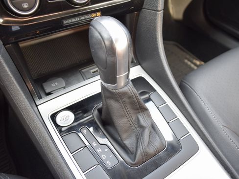 Used 2020 Volkswagen Passat 2.0T SE image 15