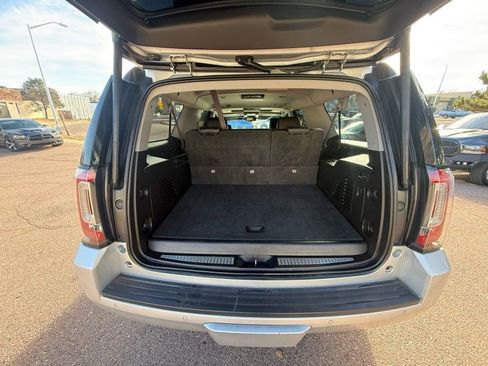 Used 2015 GMC Yukon XL SLT w/ Open Road Package image 10