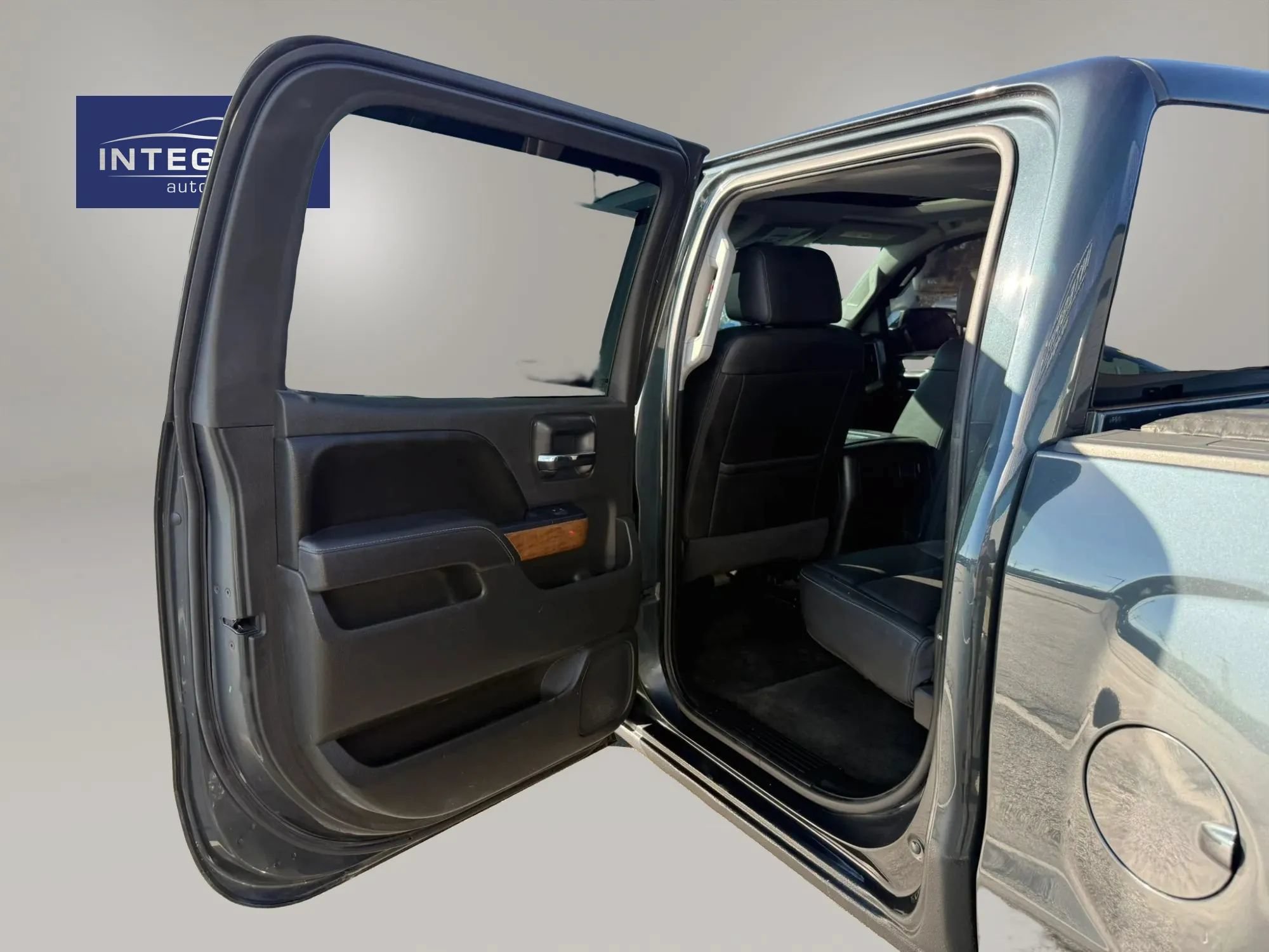 Used 2017 Chevrolet Silverado 1500 LTZ w/ Sport Package AWD/4WD image 29