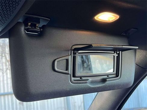 Used 2022 Mercedes-Benz GLB 250 GLB 250 w/ AMG Line image 29