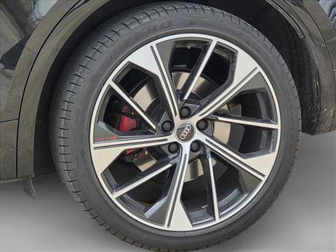 Certified 2024 Audi SQ5 Premium Plus image 9