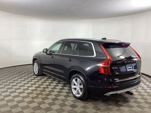 Used 2020 Volvo XC90 T6 Momentum AWD/4WD image 4