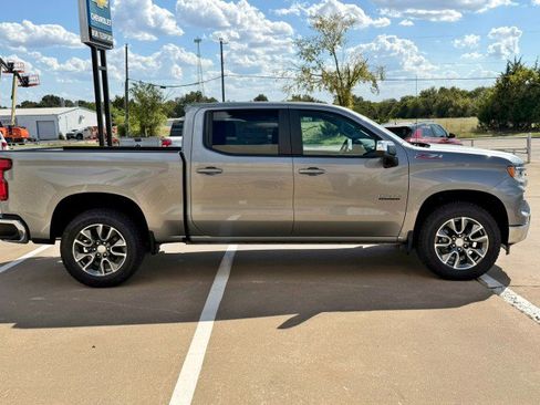 New 2026 Chevrolet Silverado 1500 LT AWD/4WD image 6