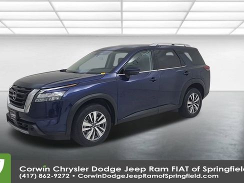 Used 2025 Nissan Pathfinder SL image 7