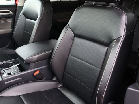 Used 2022 Volkswagen Atlas SE image 14