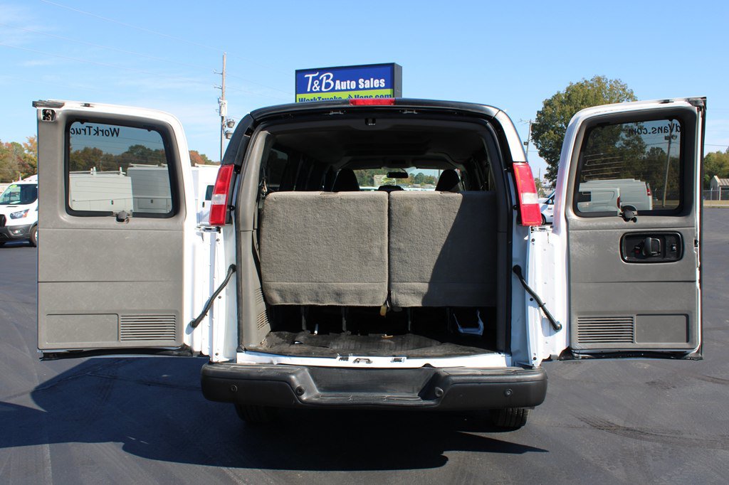 Used 2020 Chevrolet Express 3500 LS RWD image 11