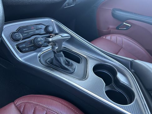 Used 2018 Dodge Challenger SRT Hellcat image 18