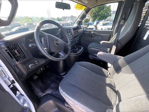 Used 2025 GMC Savana 2500 w/ Driver Convenience Package RWD image 21