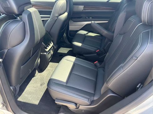 Used 2026 Cadillac Vistiq Sport w/ LPO, Floor Liner Package AWD/4WD image 23