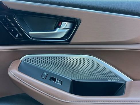 Certified 2023 Acura MDX FWD w/ Technology Package image 21