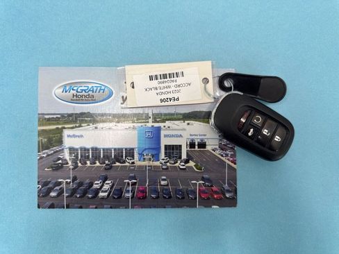 Used 2023 Honda Accord Touring image 4
