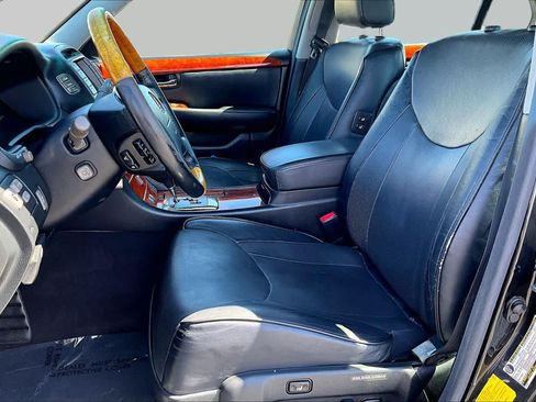 Used 2004 Lexus LS 430 RWD image 7