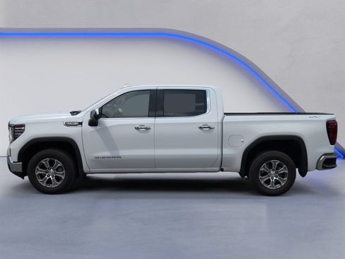 Used 2025 GMC Sierra 1500 SLT AWD/4WD image 5