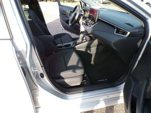 Used 2024 Toyota Corolla LE image 25