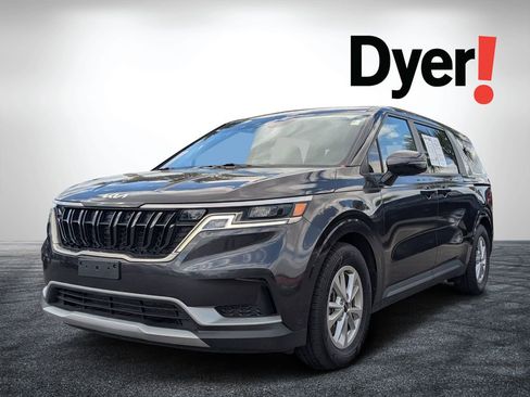 Used 2024 Kia Carnival LX image 9