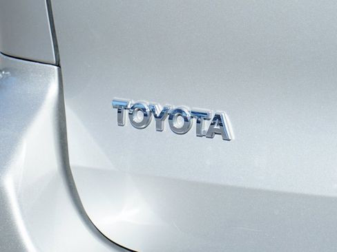 Used 2007 Toyota Sienna XLE image 47