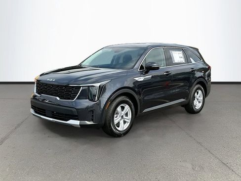New 2026 Kia Sorento LX FWD image 3