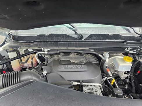 Used 2024 RAM 2500 Tradesman w/ Chrome Appearance Group AWD/4WD image 22